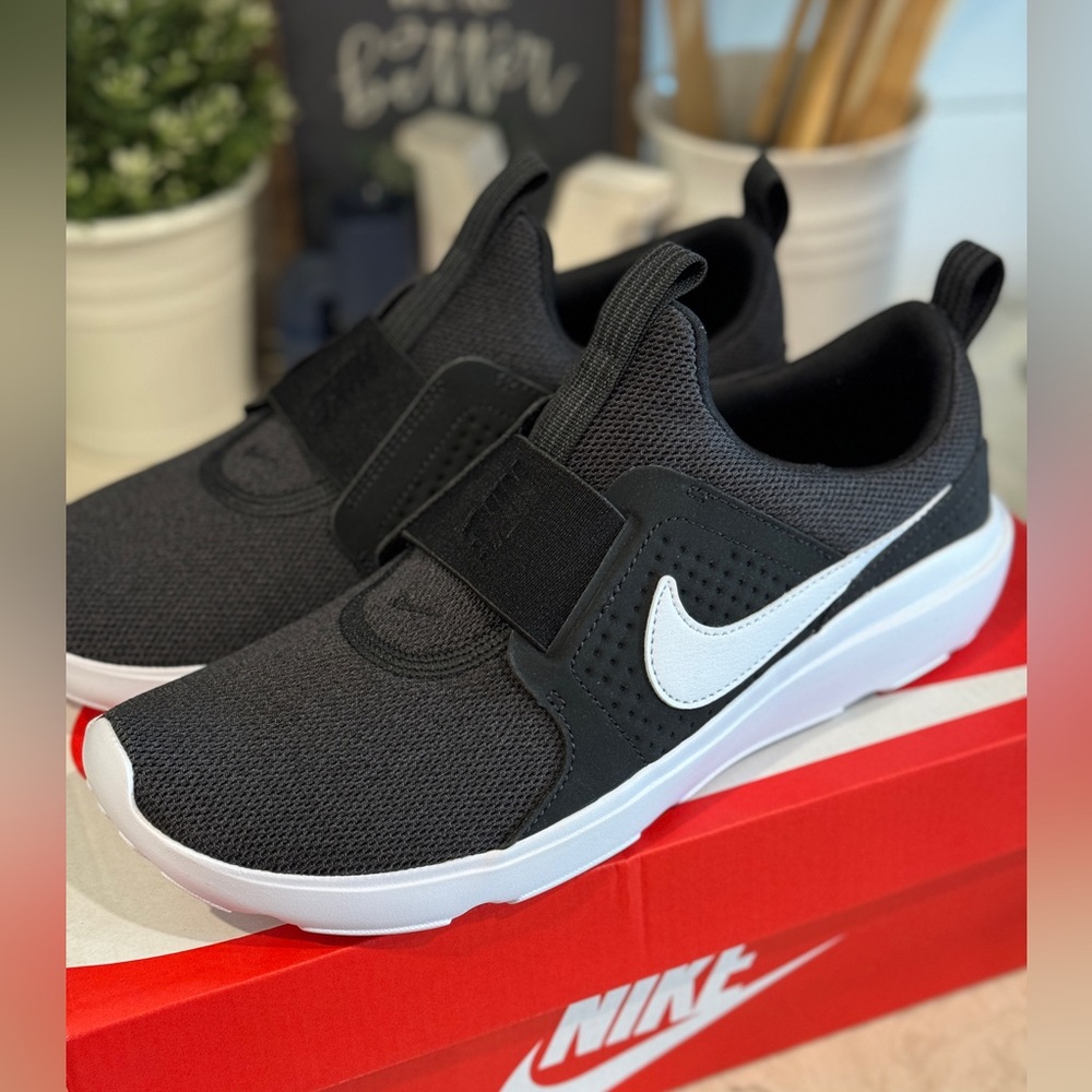 NEW Nike AD Comfort Womens Slip-On Running Shoes - Size 9.5 - Black/White